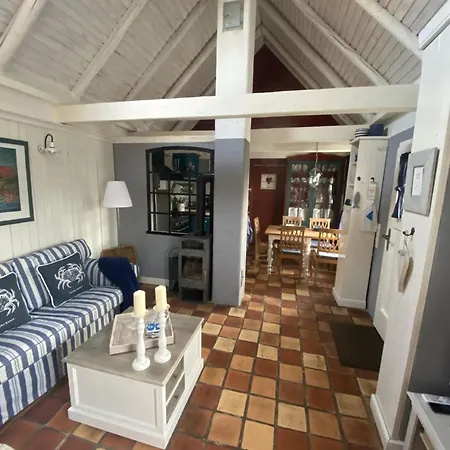 Holiday home Modernisiertes Und Hell Eingerichtetes Mit Eigenem Garten Ideal Fuer Familien *