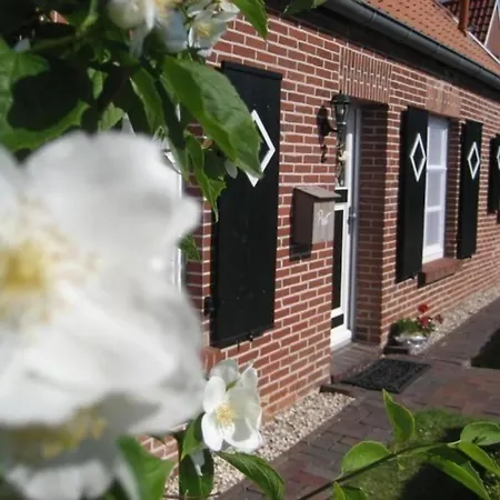 Holiday home Modernisiertes Und Hell Eingerichtetes Mit Eigenem Garten Ideal Fuer Familien