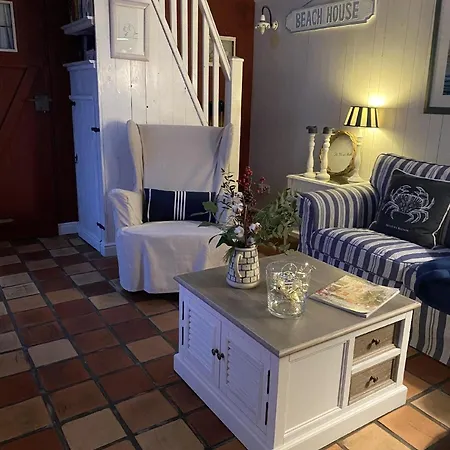Modernisiertes Und Hell Eingerichtetes Mit Eigenem Garten Ideal Fuer Familien Holiday home *